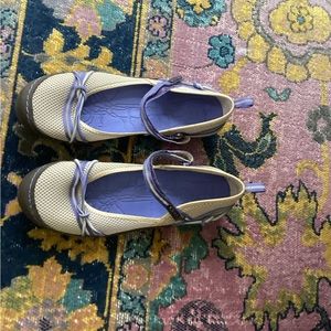 Casual sneaker type Mary Jane Shoes